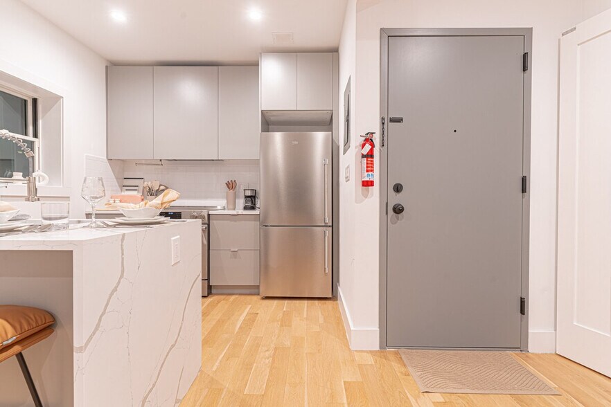 Building Photo - 1255 Decatur St