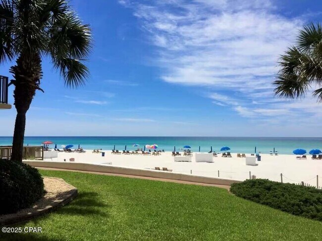 Building Photo - 6905 Thomas Dr