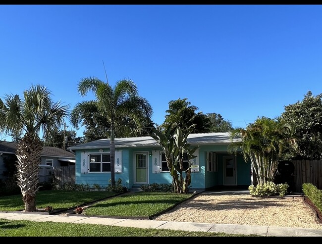 Building Photo - 5321 Newton Ave S