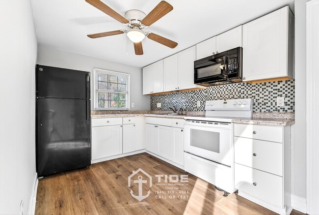 Building Photo - 2205 Russelldale Ave