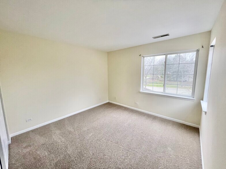 Building Photo - 2809 Odlum Dr