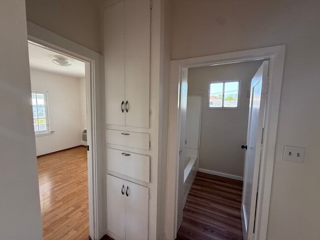 Building Photo - 5426 Ebey Ave