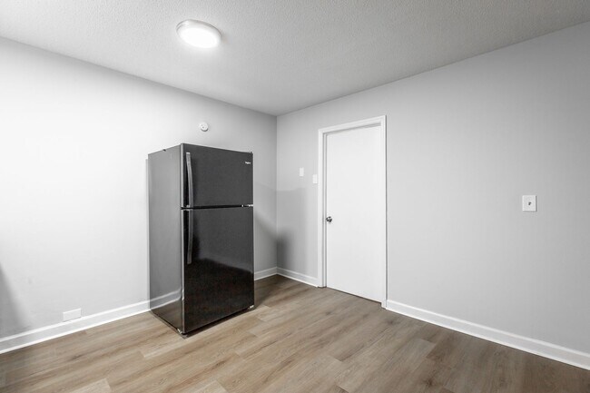 Building Photo - 4499 Delashmitt Rd