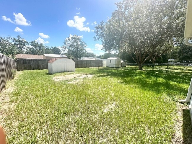 Building Photo - Charming 2-Bedroom Townhome with Bonus Roo...