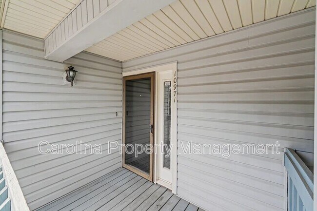 Building Photo - 10971 Harrowfield Rd