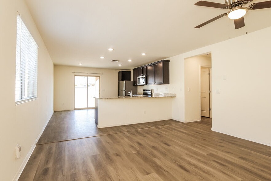 Building Photo - 25832 W Samantha Way