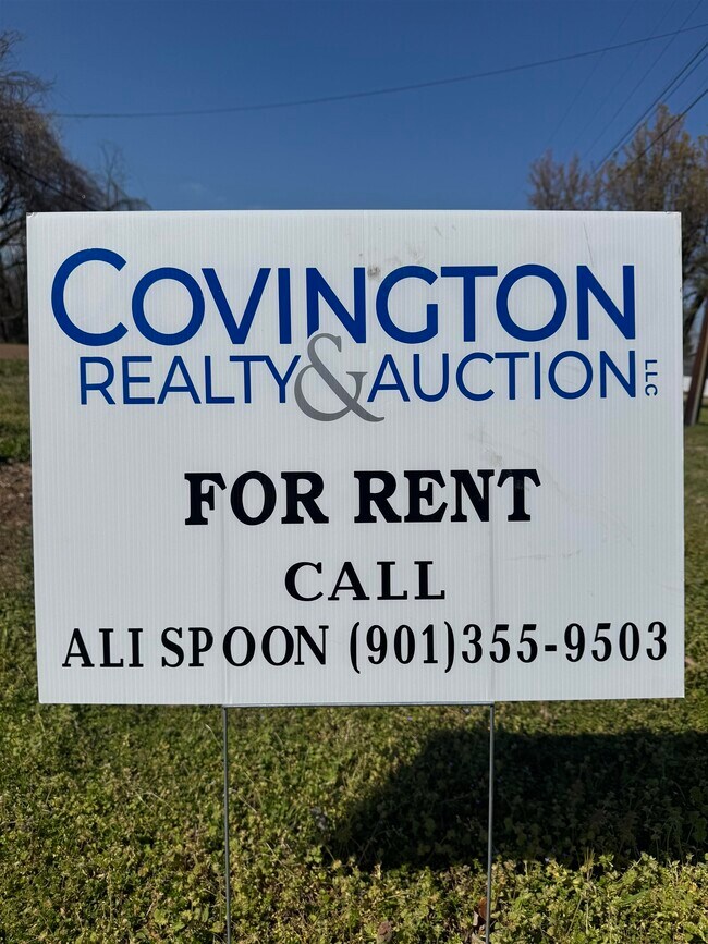 Building Photo - 812 Beaver Rd