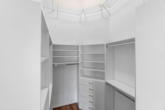 Building Photo - 23458 Torre Cir