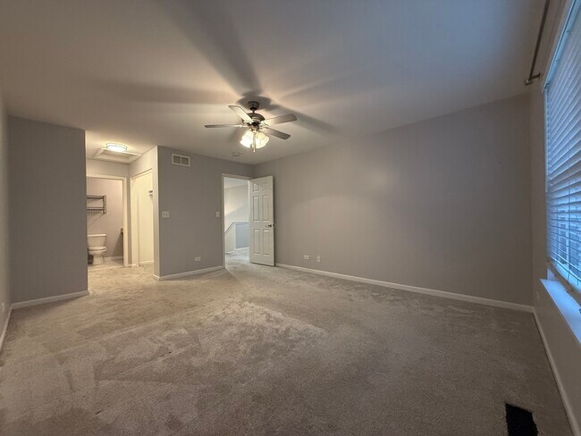 Building Photo - 433 Acushnet St