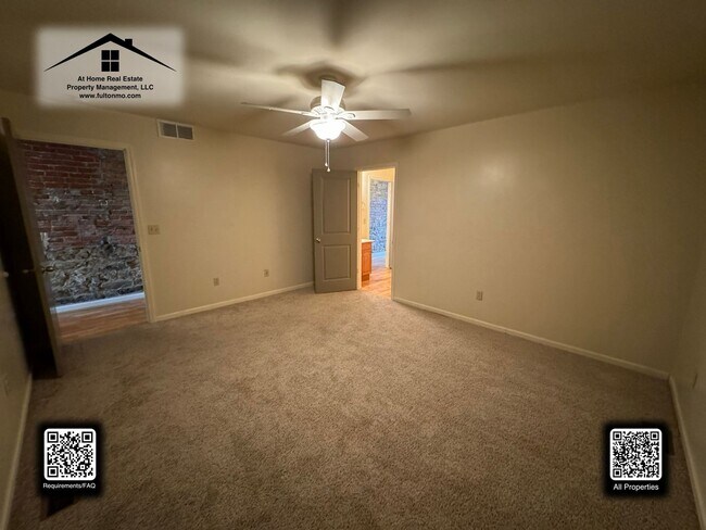 Building Photo - 532 Court Street