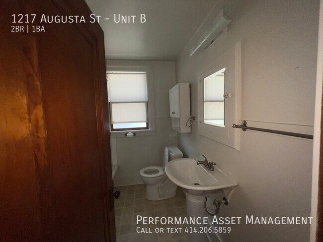 Building Photo - 1217 Augusta St