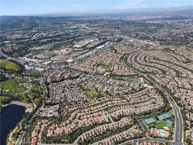 Building Photo - 28721 Via Pasatiempo