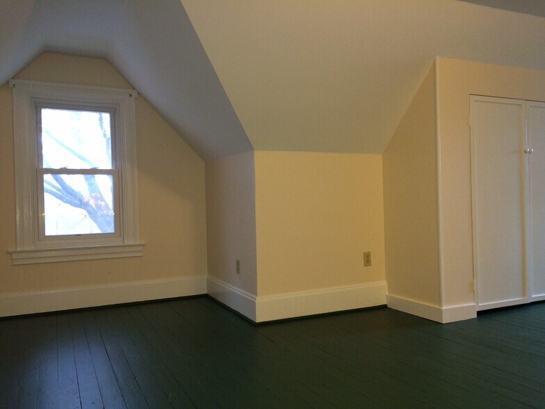 Building Photo - 924 Mifflin Ave