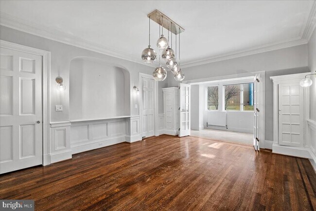 Building Photo - 2355 Ashmead Pl NW