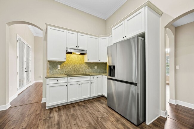 Building Photo - Luxury Living in Amelia National – Resort-...