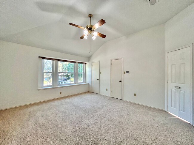 Building Photo - Spacious 3/BR 3.5/BA Two-Story Home with P...