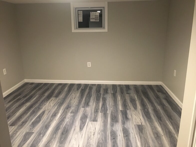 Building Photo - 60 Summit Ave