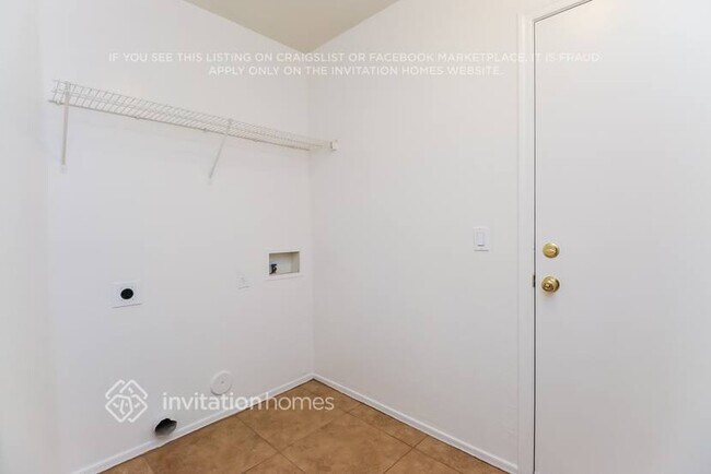 Building Photo - 6050 W Pueblo Ave