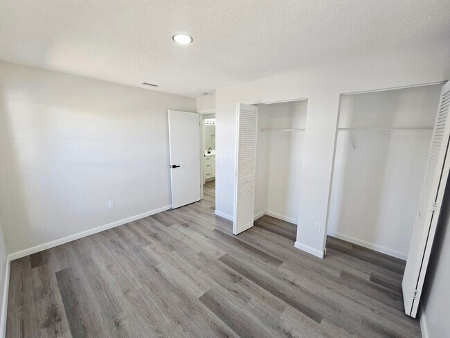 Building Photo - 843 42nd St S