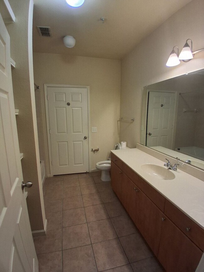 Building Photo - Midtown Village 2 Bed 2 Bath Condo! Available July!