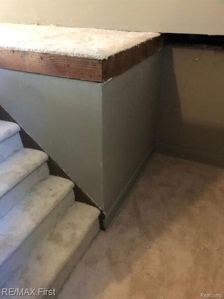 Building Photo - 13934 Montrose St