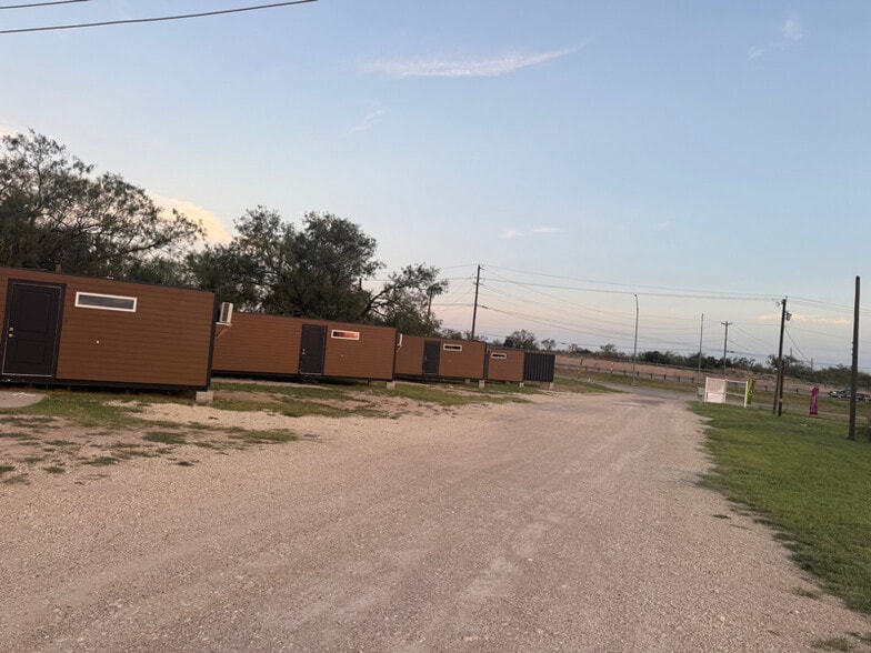 Building Photo - 3509 I-20 Frontage Rd