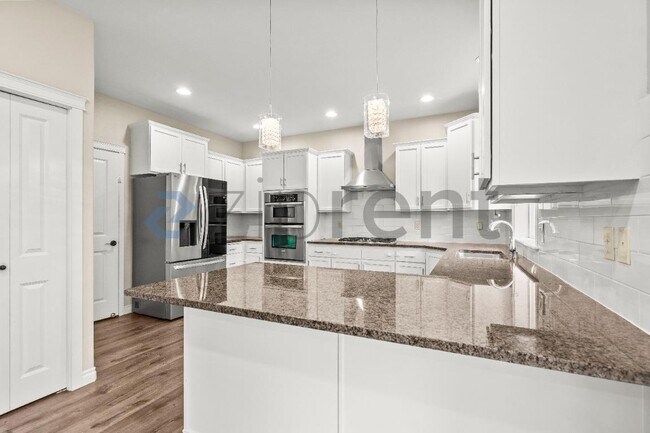 Building Photo - 7413 NE 200th St