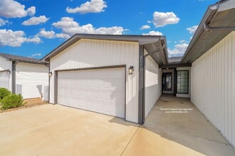 Building Photo - 2168 S Thatcher Ct