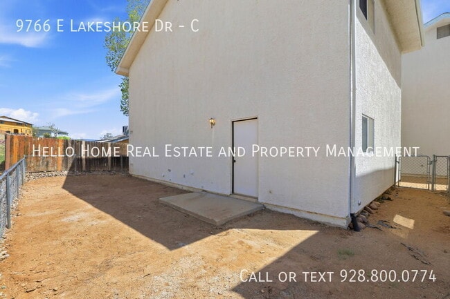 Building Photo - 9766 E Lakeshore Dr