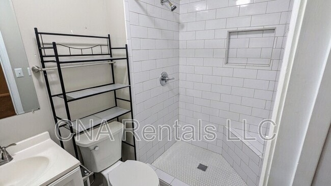 Building Photo - 1050 Mathews Ct