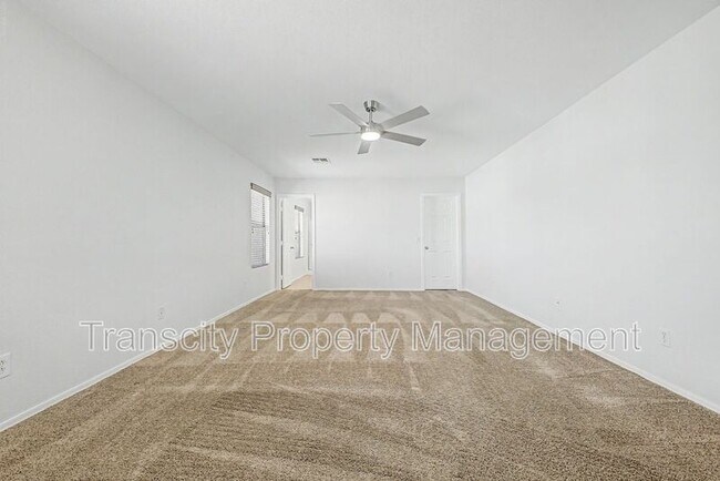 Building Photo - 2755 S Southwind Dr