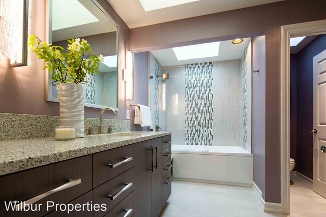 Building Photo - 5 br, 3.5 bath House - 27555 Purissima Rd