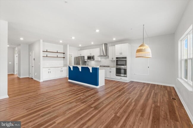 Building Photo - 5559 Trafalgar Cir