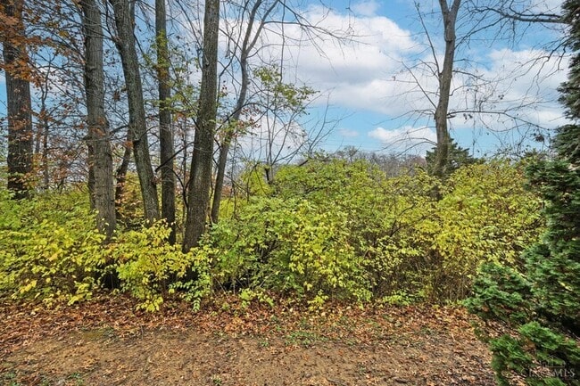 Building Photo - 920 Woodlyn Dr N