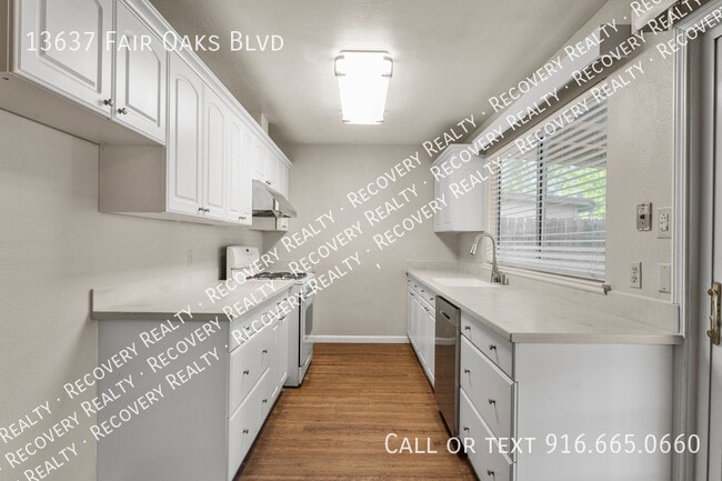 Building Photo - 13637 Fair Oaks Blvd