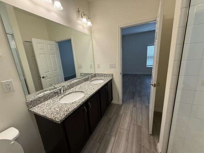 Building Photo - 397 Baytree Dr