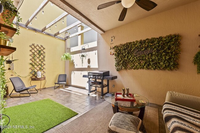 Building Photo - 6209 Eclipse Cir