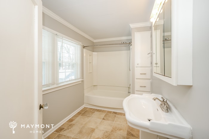 Building Photo - 231 31st St NW