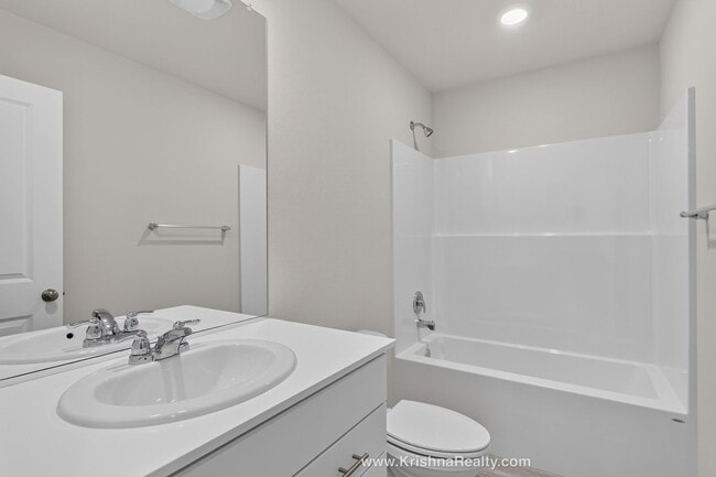Building Photo - NEW CONSTRUCTION 4 Bed, 2 Bath DR Horton Home in Fircrest Meadows – Prime Location, Quiet Neighbo...