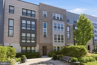 Building Photo - 13367 Launders St
