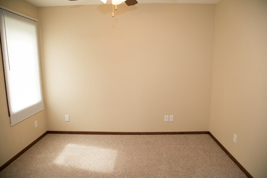 Second bedroom - 6302 Pawnee Ln