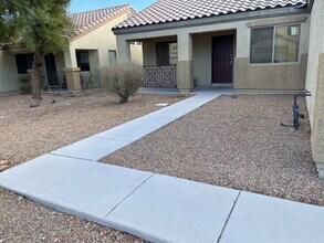 Building Photo - 3-Bed Oasis with 2.5 Baths in North Las Vegas – 1501 Sq Ft of Comfort Await!