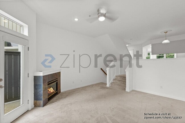 Building Photo - 11570 Stone Ave N