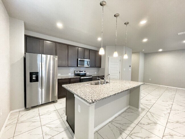 Building Photo - Adorable home located in the community of ...