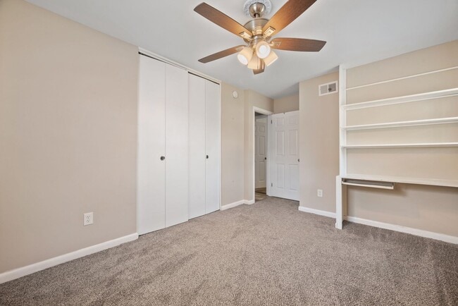Building Photo - Move in Ready! Brick ranch home has 3 bedr...