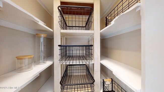 Building Photo - 202 Sheldon Rd