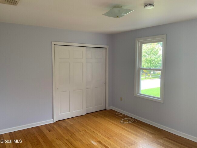 Building Photo - 160 Jackson St