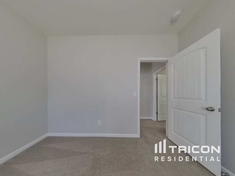 Building Photo - 56 Chimney Springs Dr SW