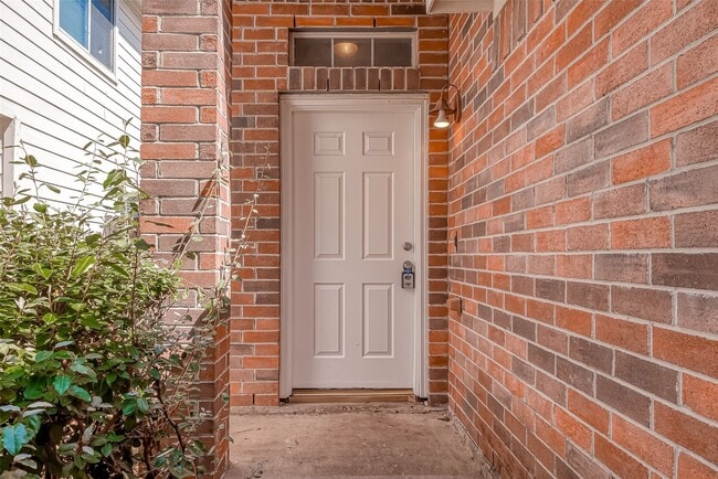 Building Photo - 7127 Sedona Ct