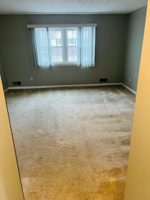 Building Photo - 205 Lac Kine Dr